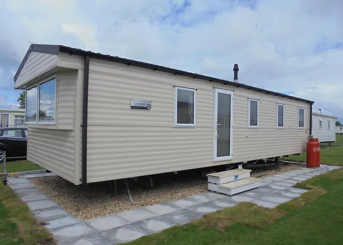 Kingfisher Seasons II 8 Berth Close To Site Entrance