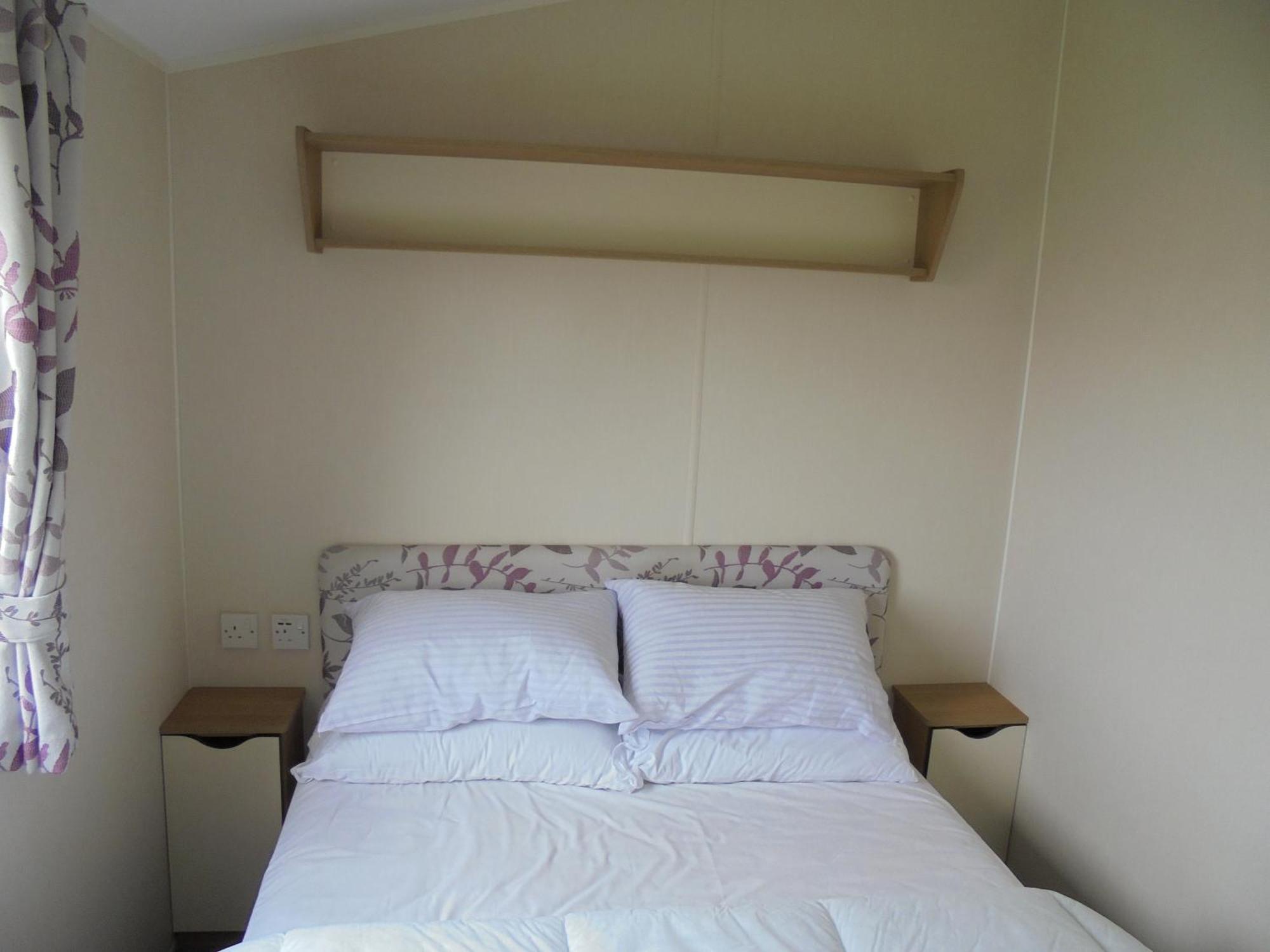 Holiday home Kingfisher Seasons Ii 8 Berth Close To Site Entrance *