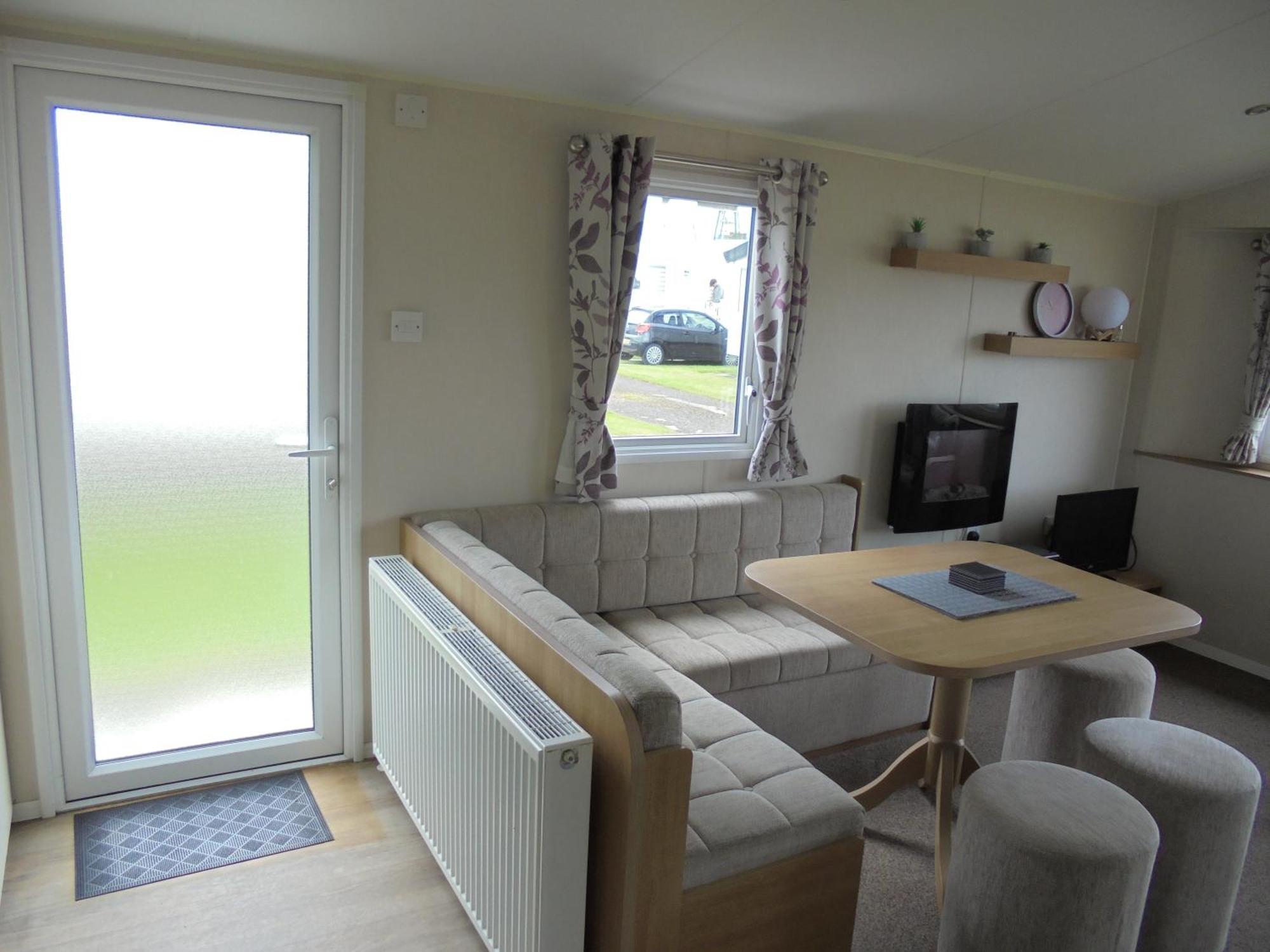 Holiday home Kingfisher Seasons Ii 8 Berth Close To Site Entrance