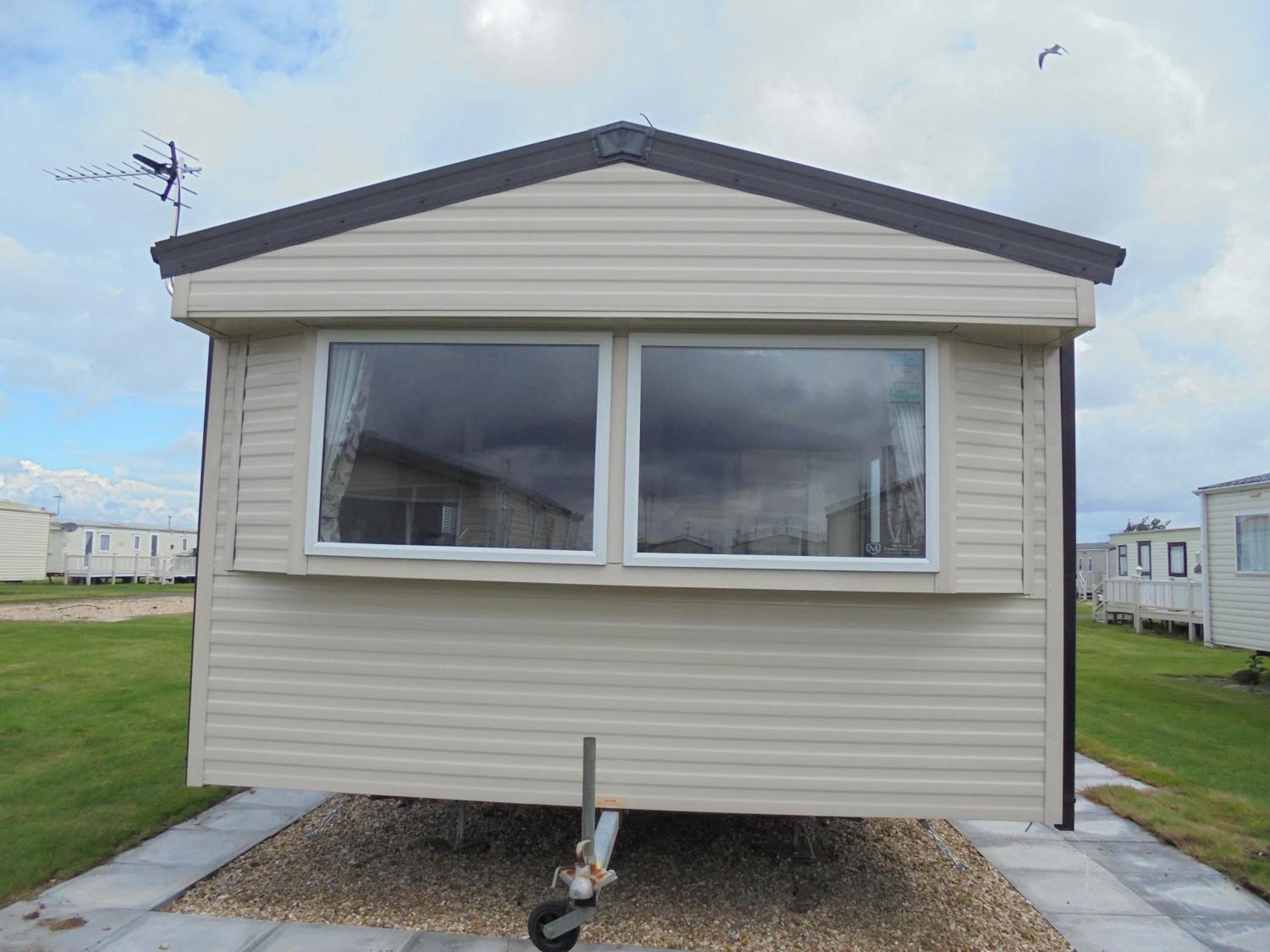 Kingfisher Seasons Ii 8 Berth Close To Site Entrance Holiday home *