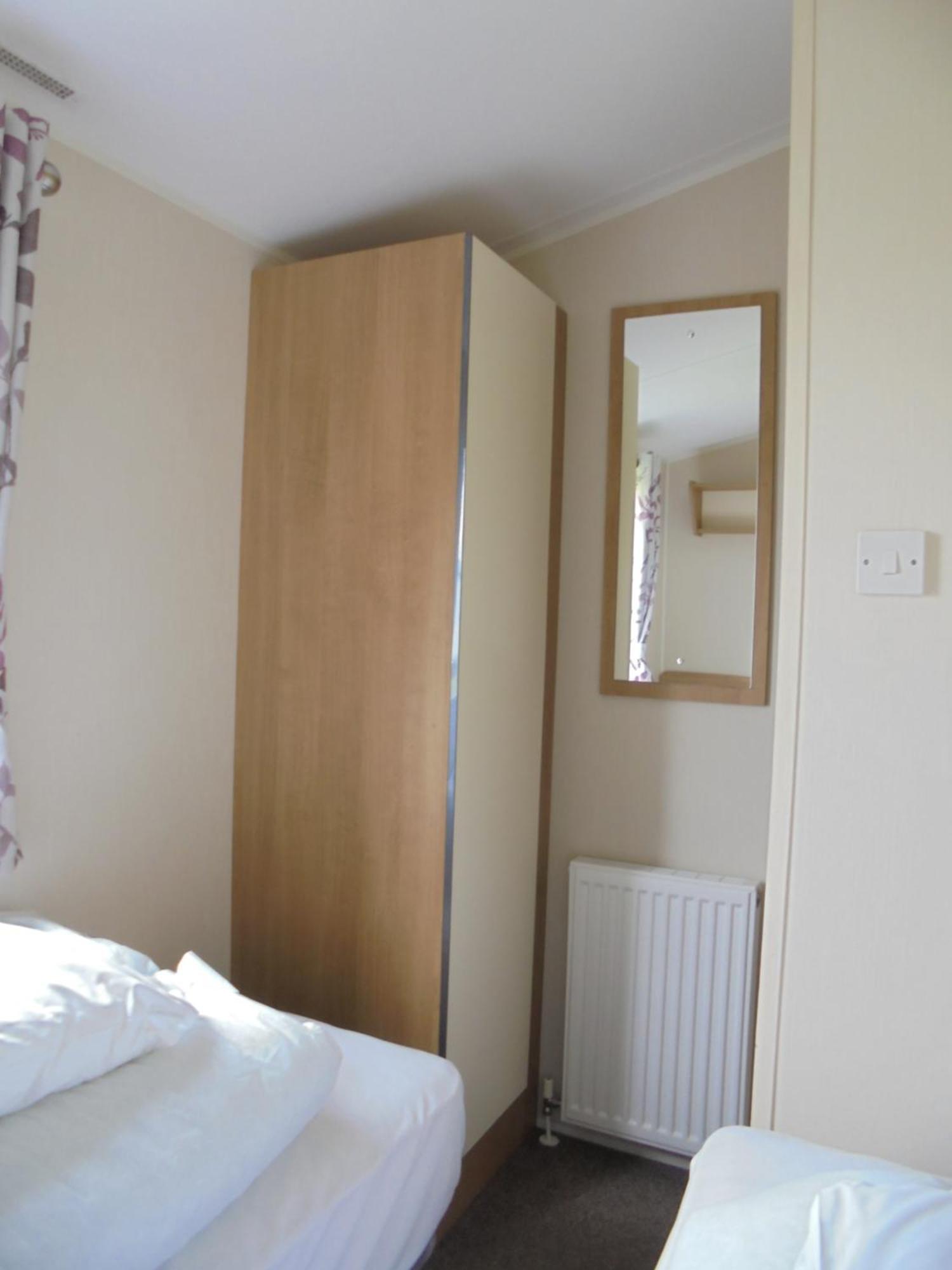 Holiday home Kingfisher Seasons Ii 8 Berth Close To Site Entrance *